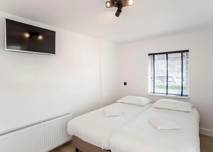 Thor, With Free Parking *